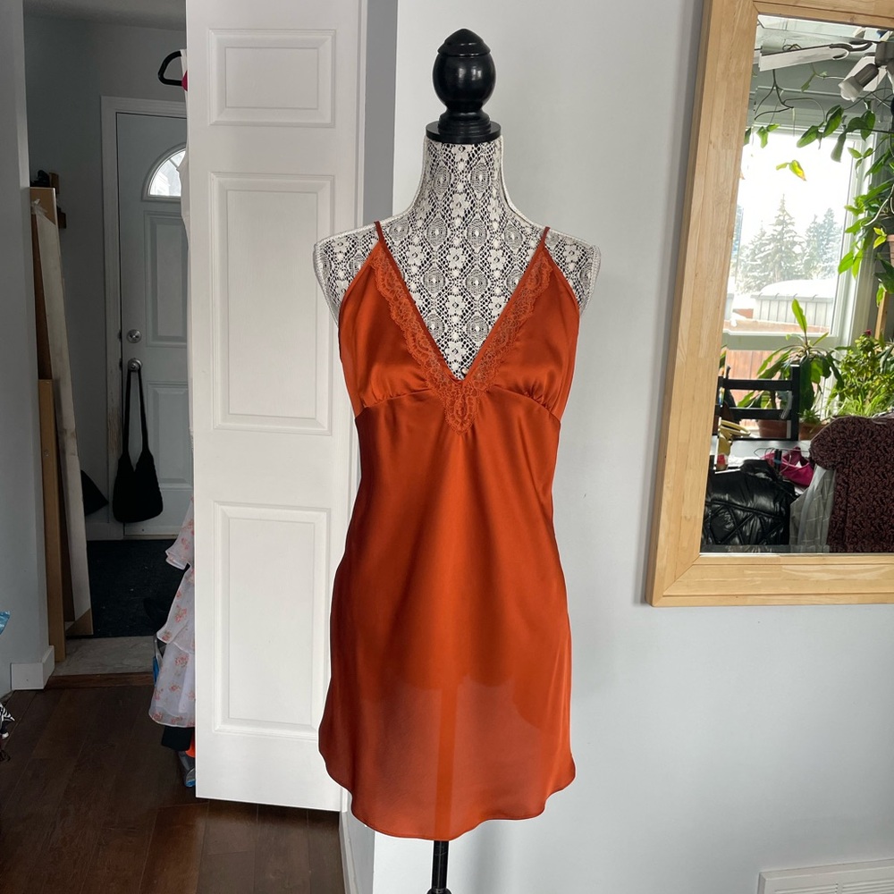 NWT L Abercrombie & Fitch Satin Lace Trim Slip Lingerie Night Gown Sleep Dress. - Picture 2 of 5
